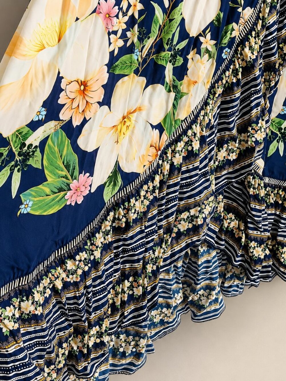 Farm Rio Anthropologie Midnight Flower Ruffle Wrap Dress XS Floral Tropical - Picture 6 of 10